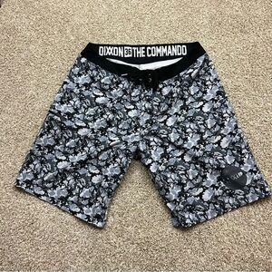Dixxon The Commando 10" board short men's 36